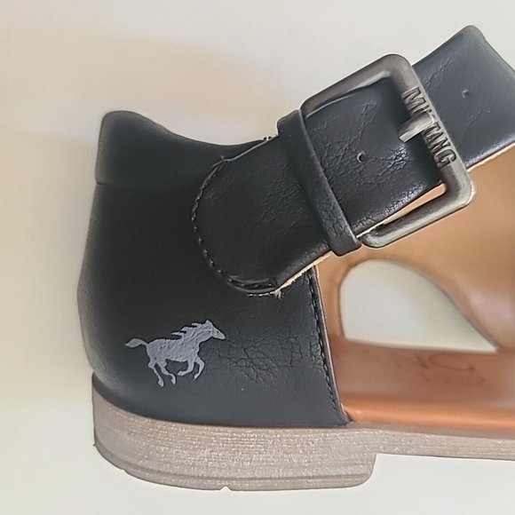 Mustang Women's Sandals Size 7 Closed Heel Black Flats with Buckle Closure - Picture 6 of 8